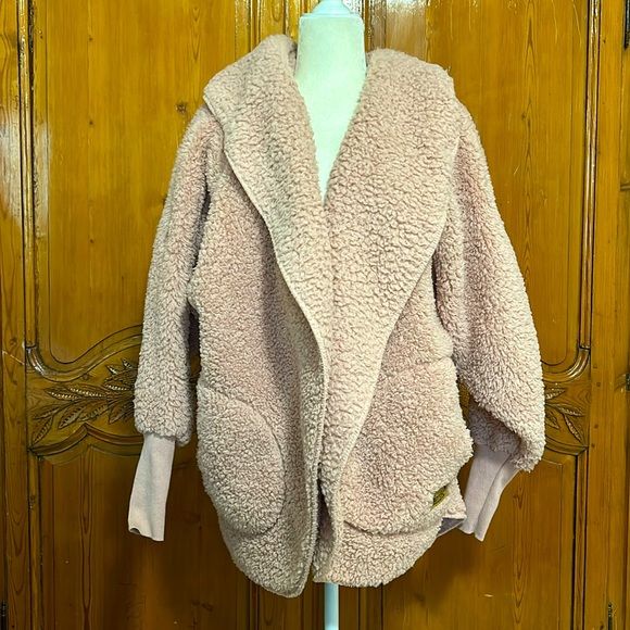 Cozy Cream Women's Jacket - Picture 3 of 6